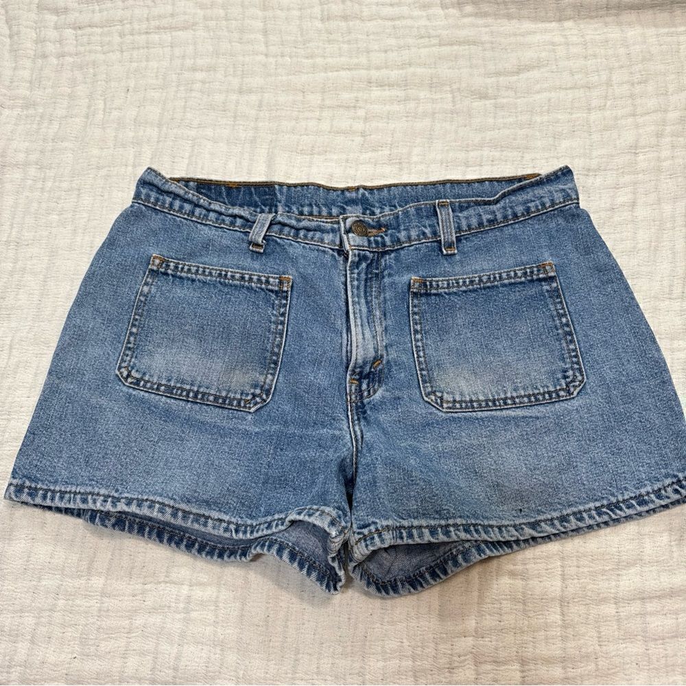 VTG Levis Shorts Womens 11 JR Blue Denim Retro 90s Mom Jean Jorts Black Tab - Picture 2 of 11
